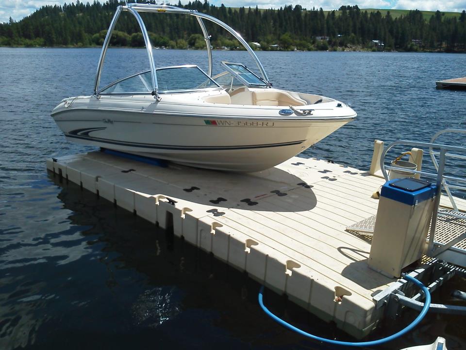 Boat lift avec gonflage solaire